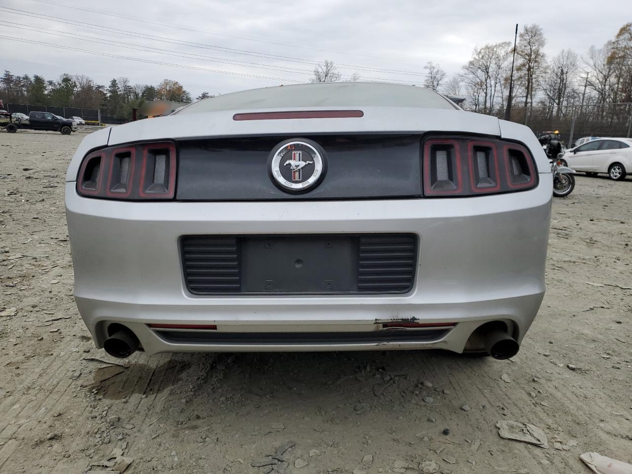 2014 Ford Mustang - Image 6