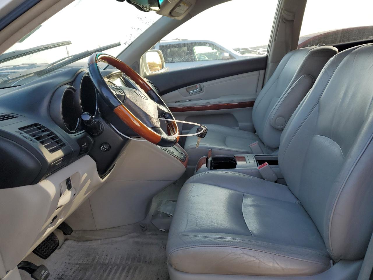 2005 Lexus RX - Image 7