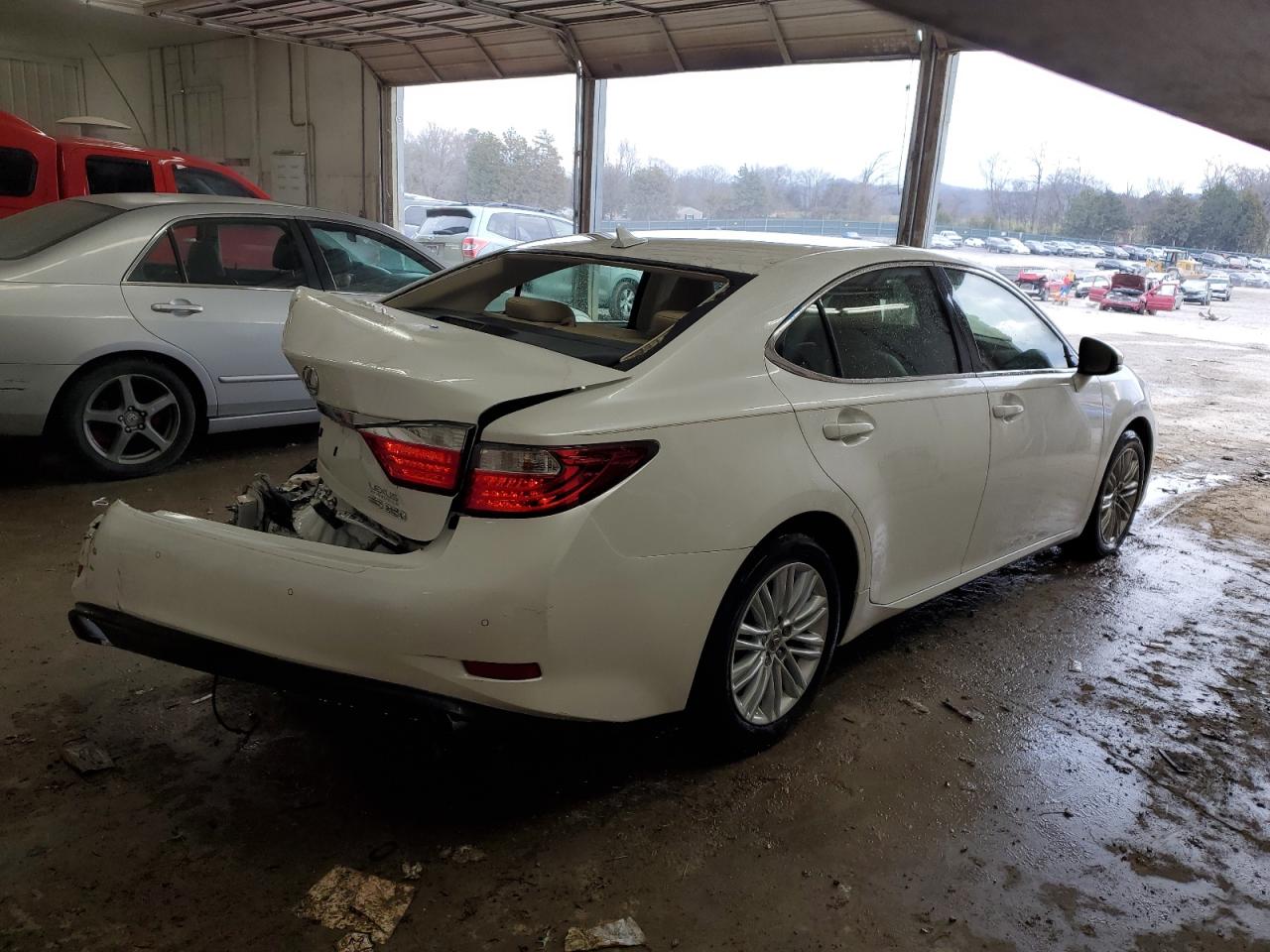 2014 Lexus ES - Image 3