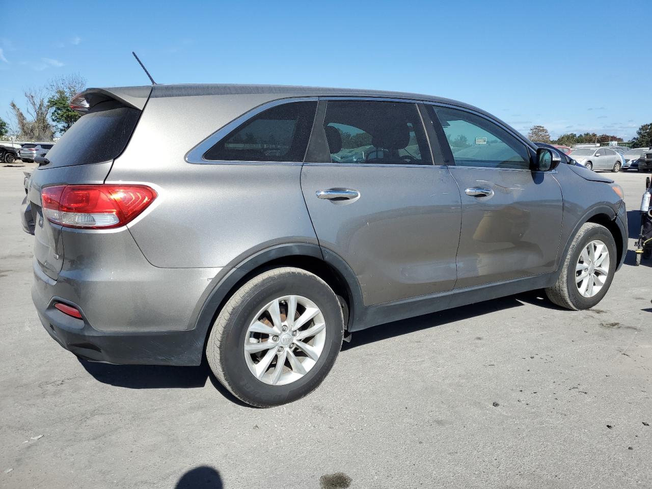 VIN 5XYPG4A33GG093448 2016 KIA SORENTO no.3