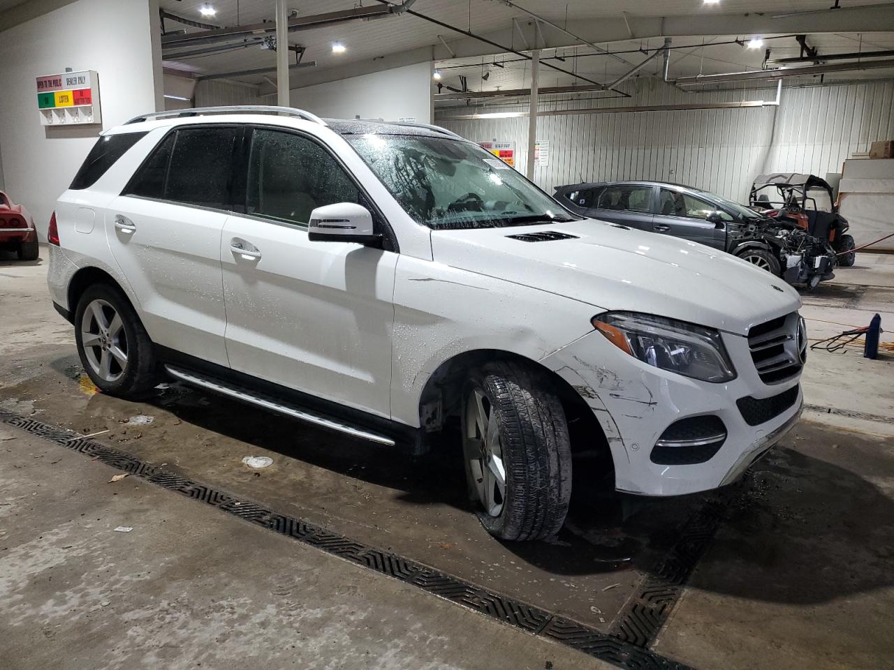 VIN 4JGDA5HB7JB025478 2018 MERCEDES-BENZ GLE-CLASS no.4