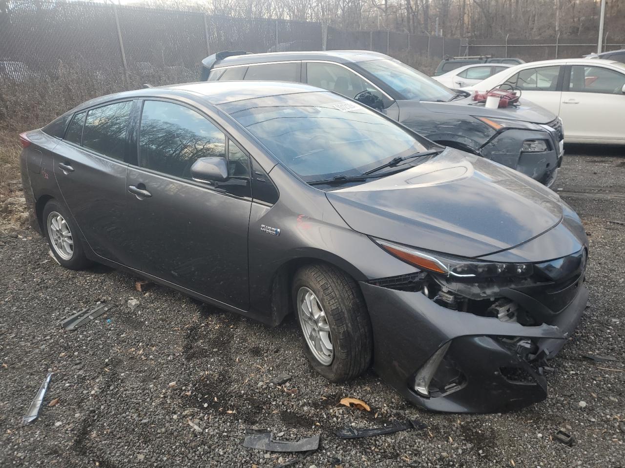 VIN JTDKARFP3J3073166 2018 TOYOTA PRIUS no.4