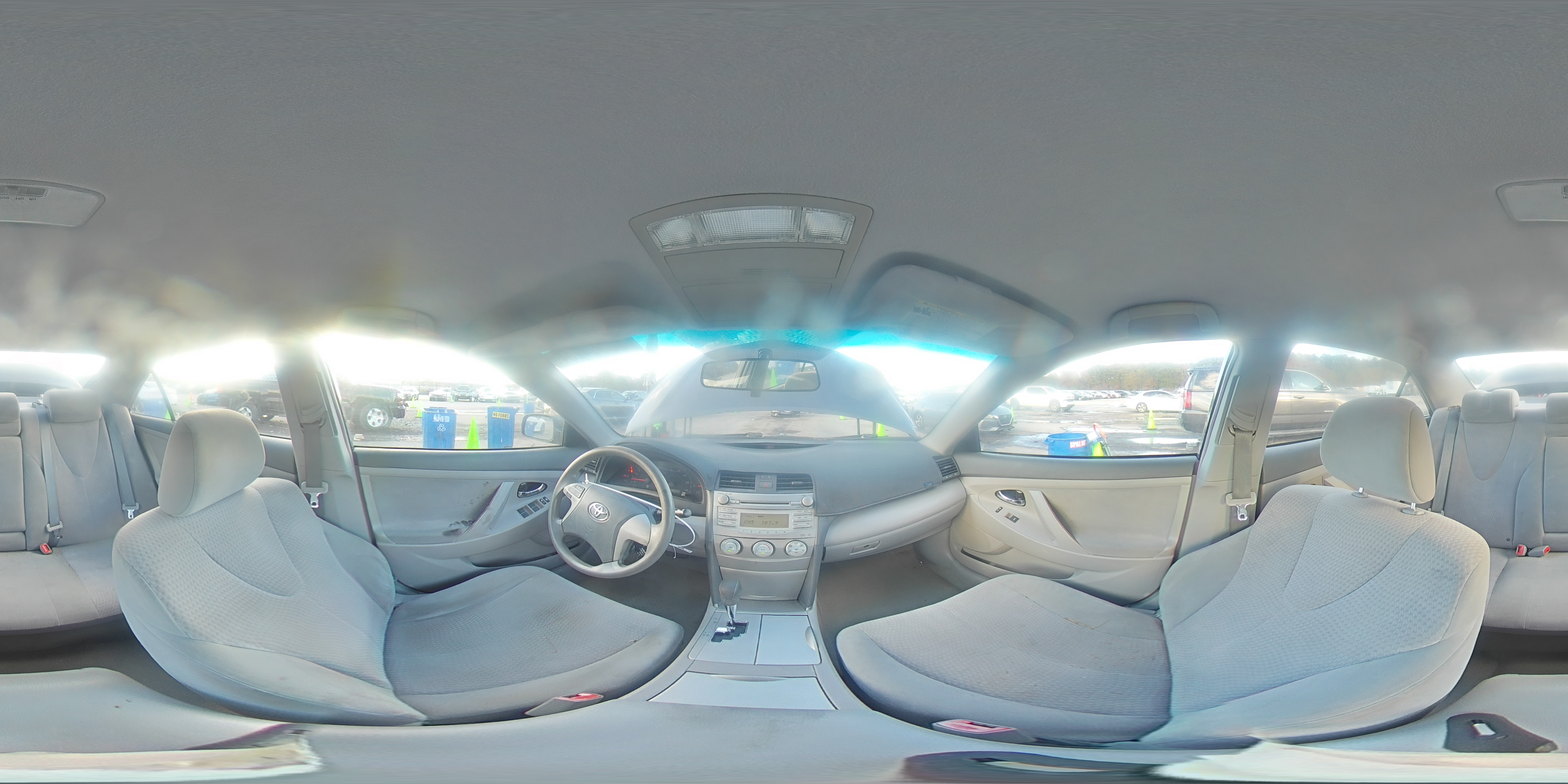 2011 Toyota Camry - Image 12
