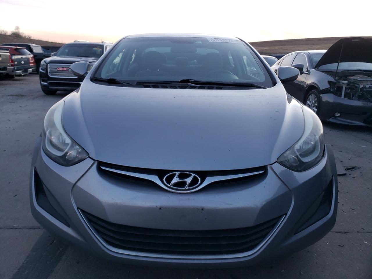 VIN 5NPDH4AEXGH682779 2016 HYUNDAI ELANTRA no.5