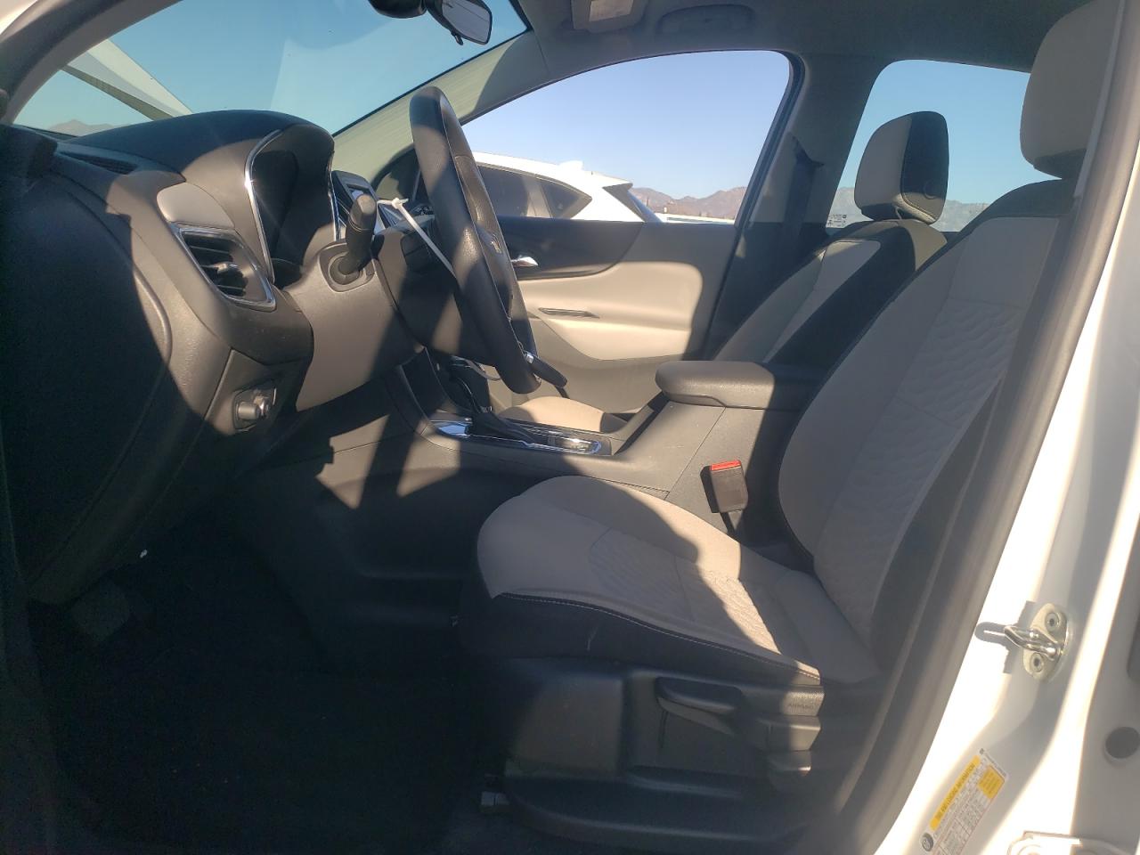 2020 Chevrolet Equinox - Image 7