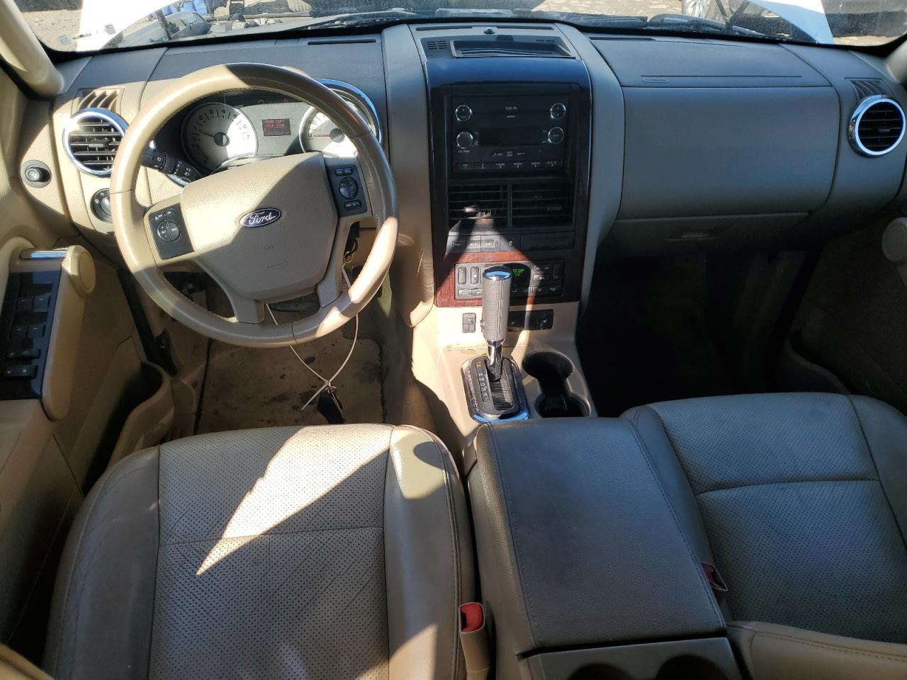 2010 Ford Explorer - Image 8