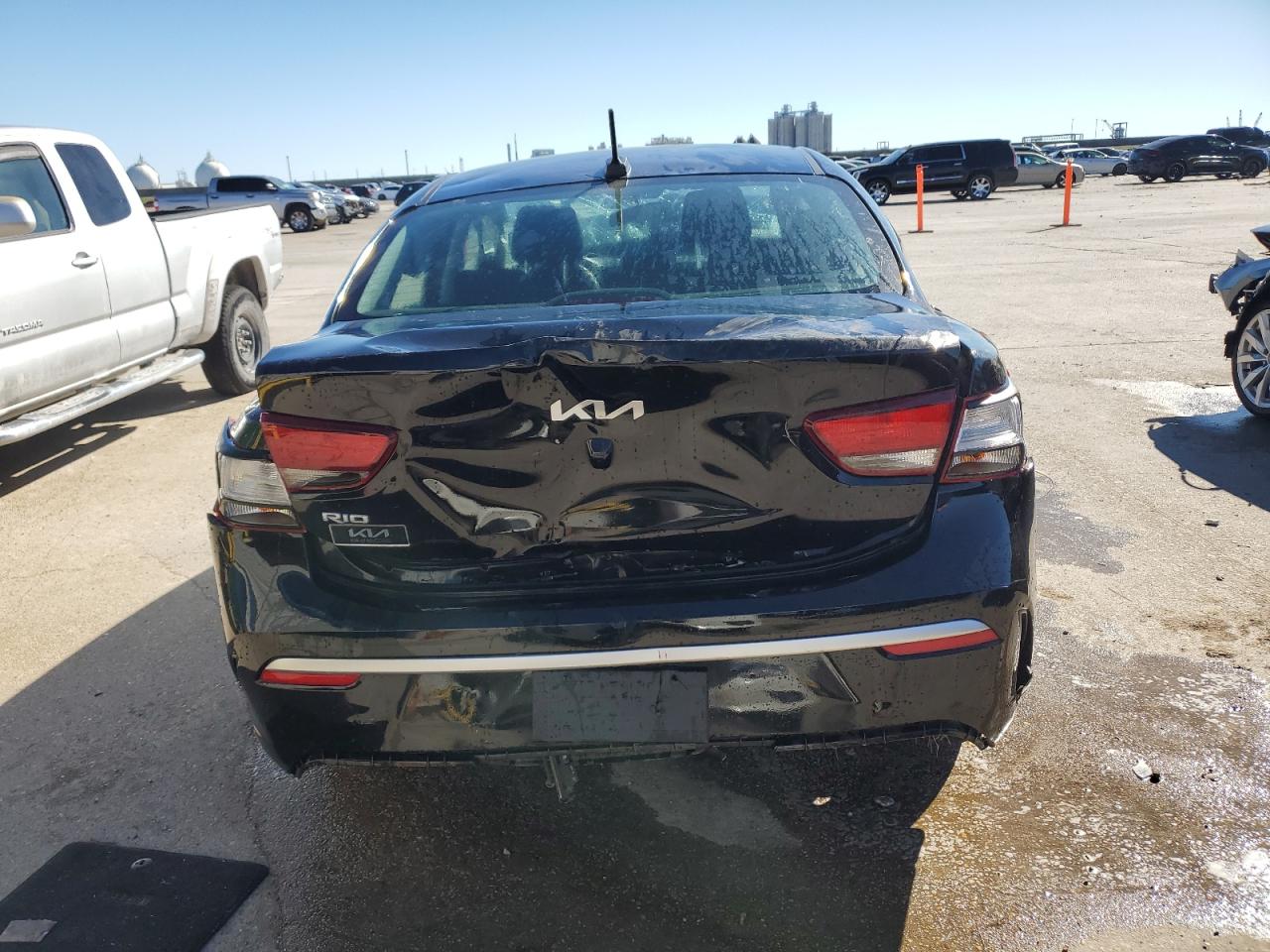 2023 Kia Rio - Image 6