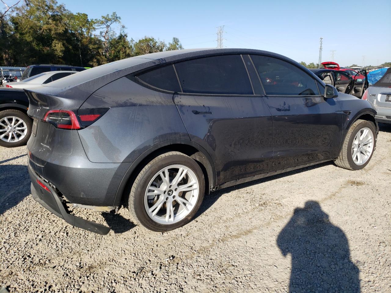 VIN 7SAYGDEE0PA054372 2023 TESLA MODEL Y no.3