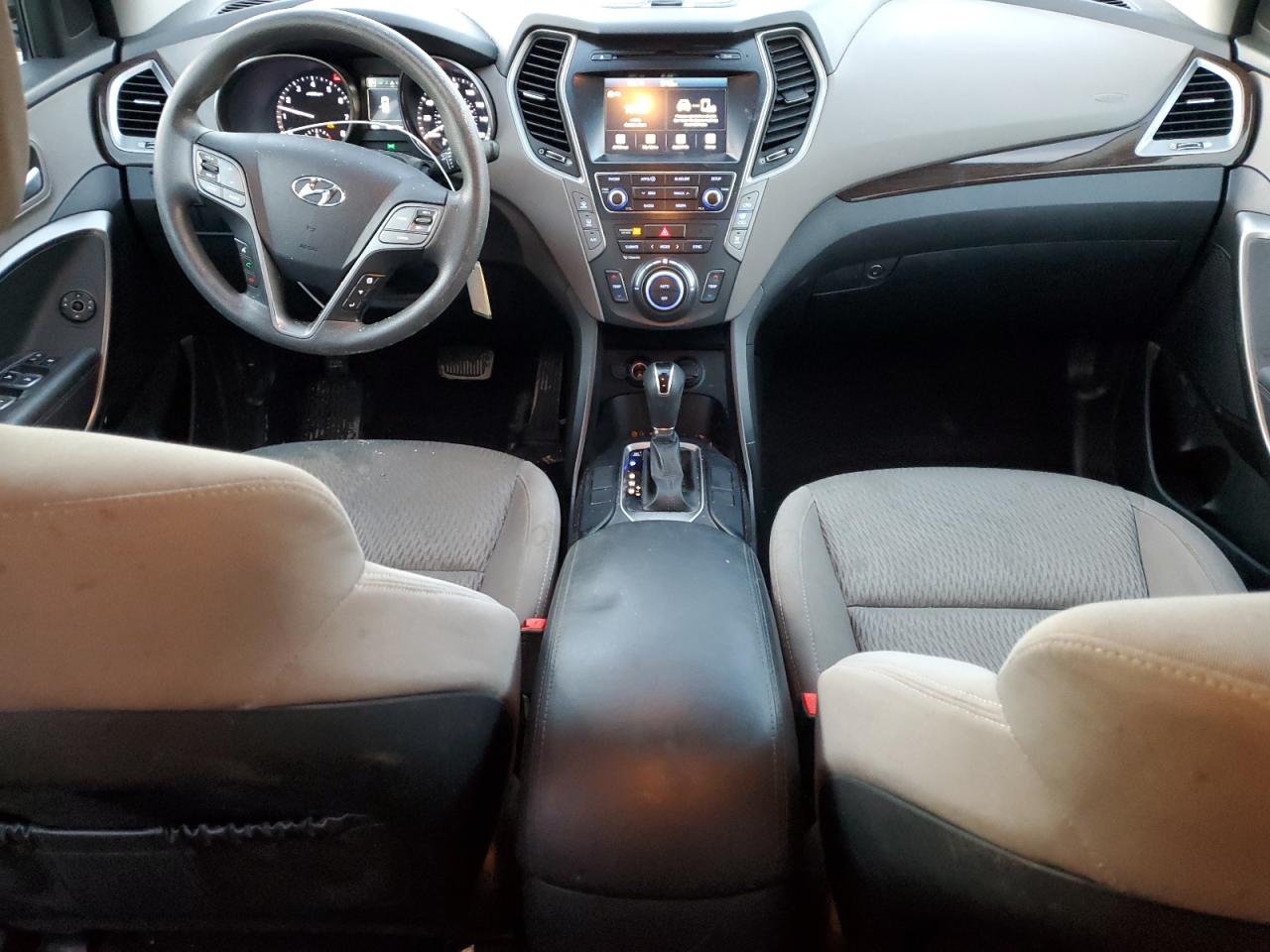 2017 Hyundai Santa Fe - Image 8