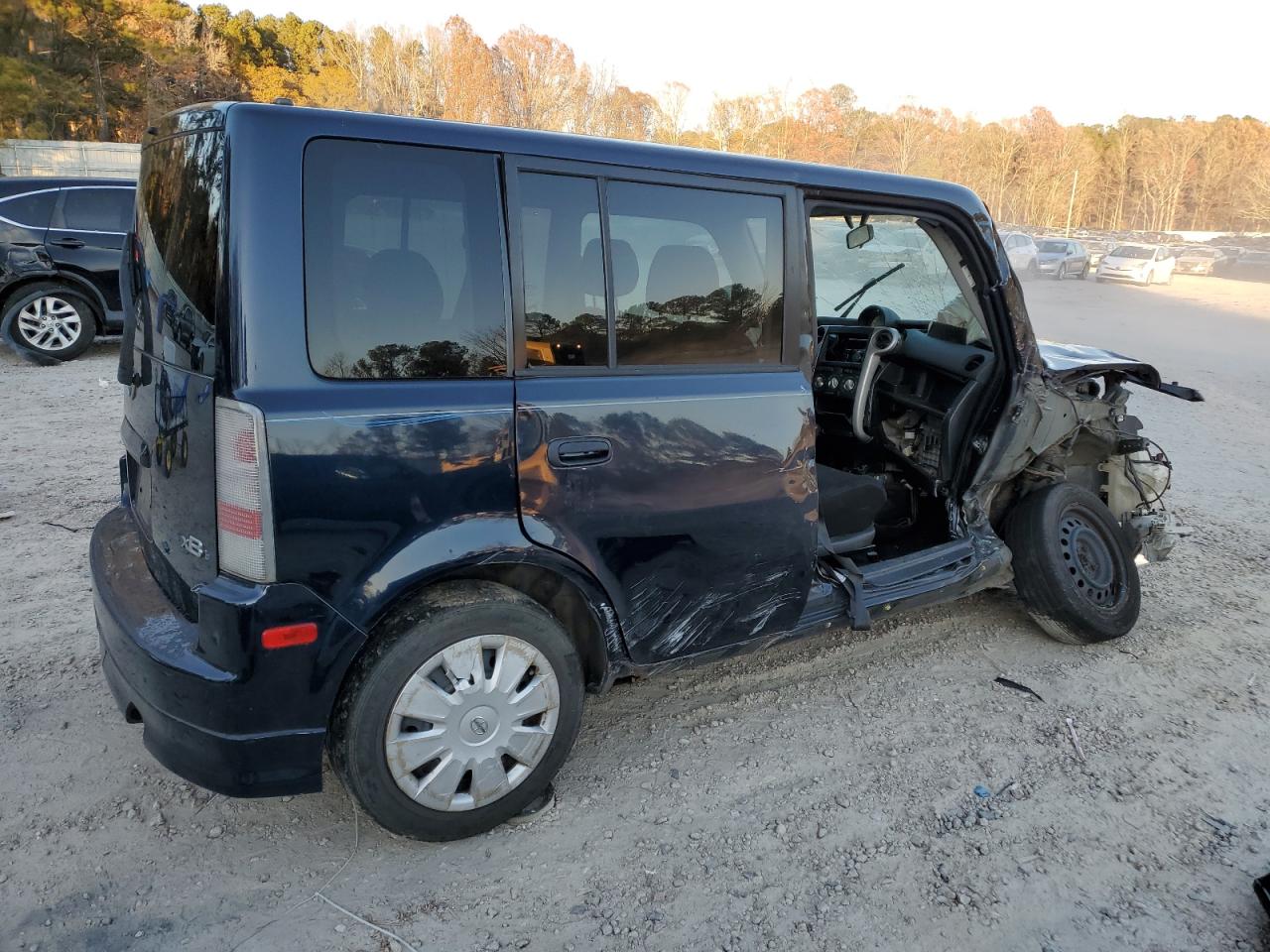 2005 Scion xB - Image 3