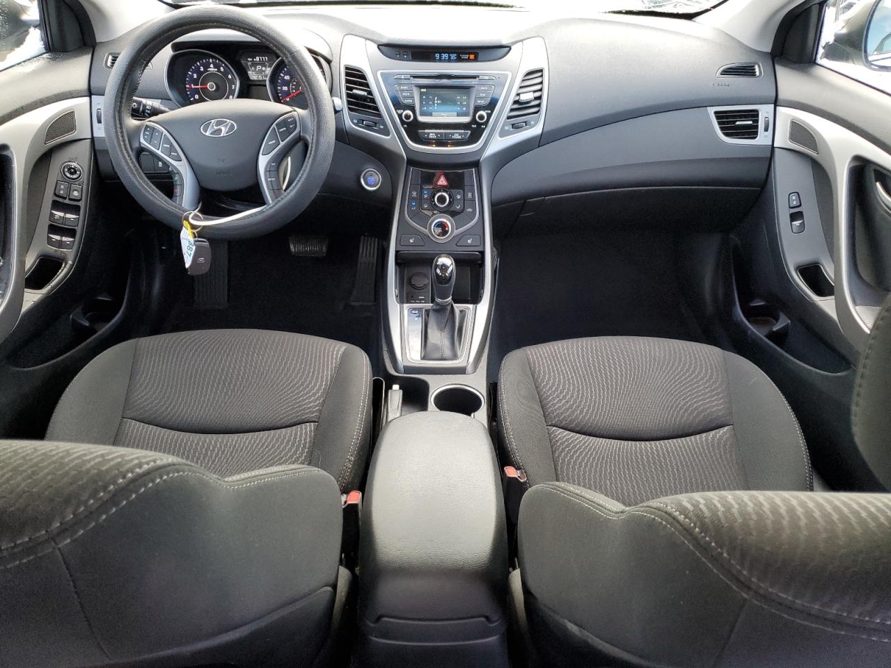 2016 Hyundai Elantra - Image 8