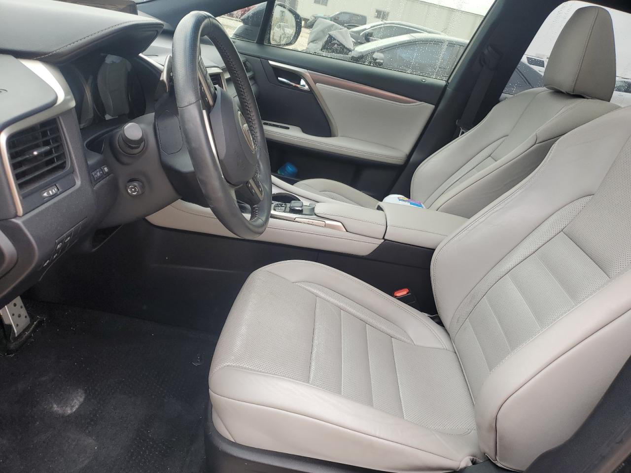 2019 Lexus RX - Image 7