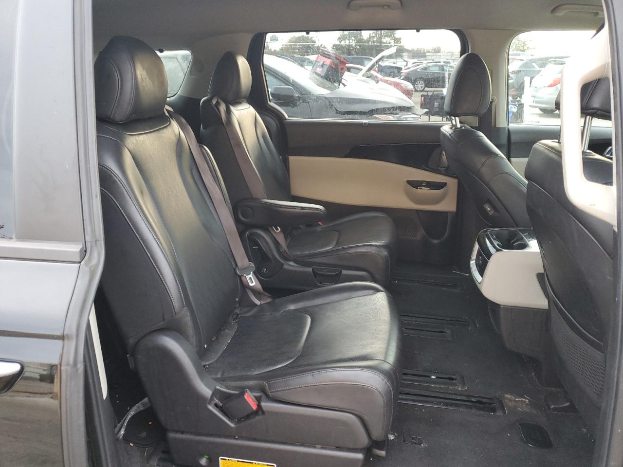 2022 Kia Carnival Ex VIN: KNDNC5H34N6107713 Lot: 83327024