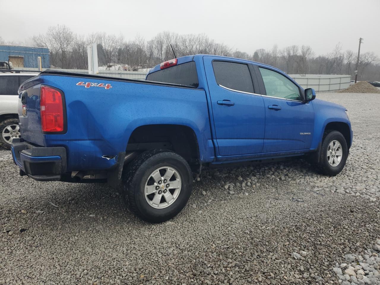 VIN 1GCGTBEN1K1169821 2019 CHEVROLET COLORADO no.3