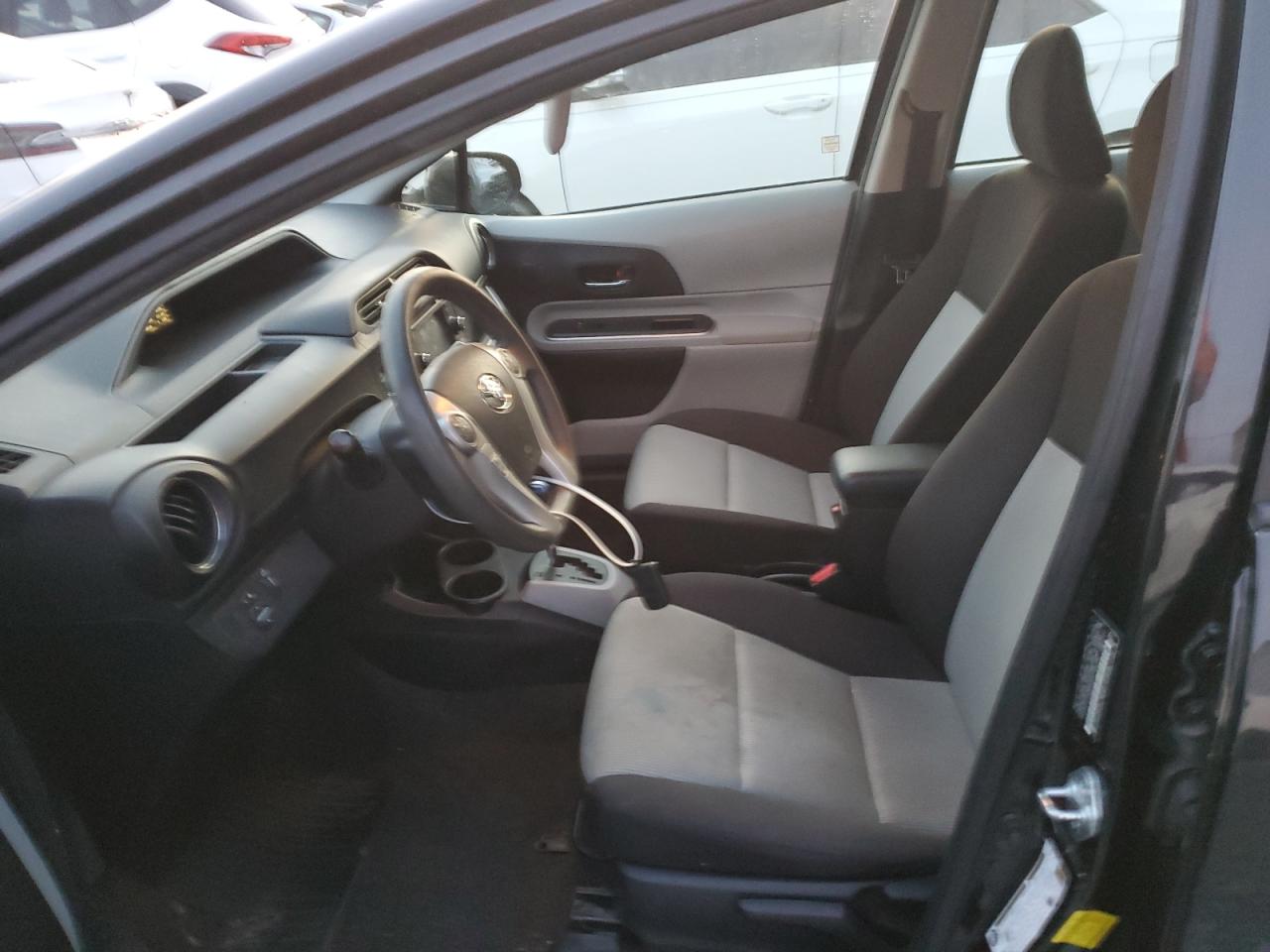 2014 Toyota Prius - Image 7