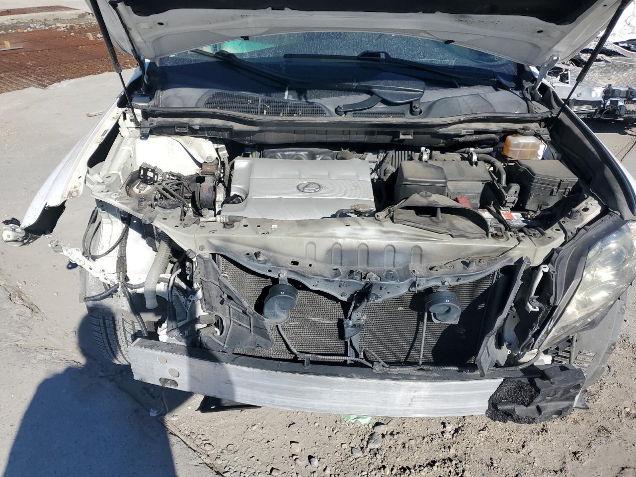 2010 Lexus RX - Image 12