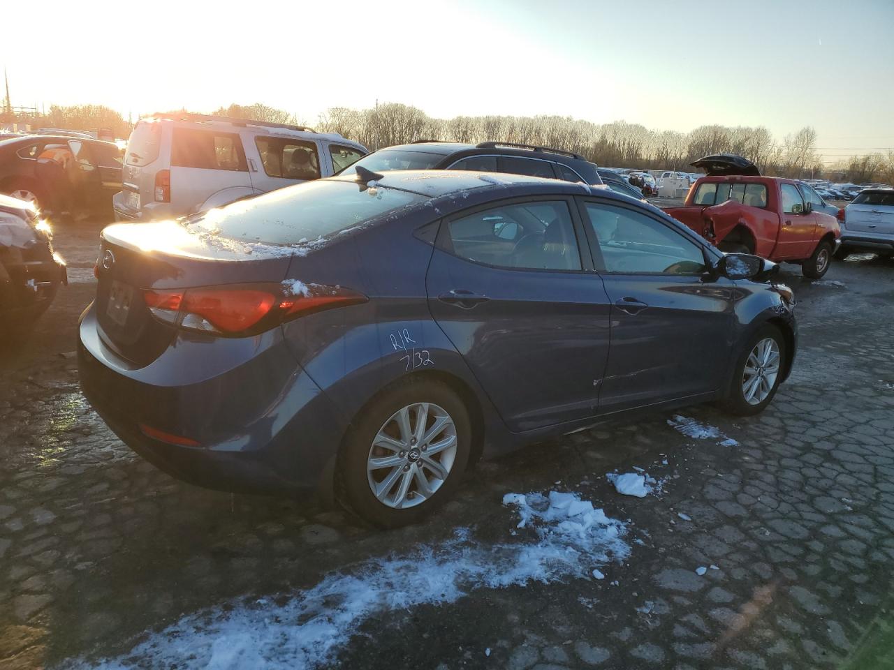 2015 Hyundai Elantra - Image 3