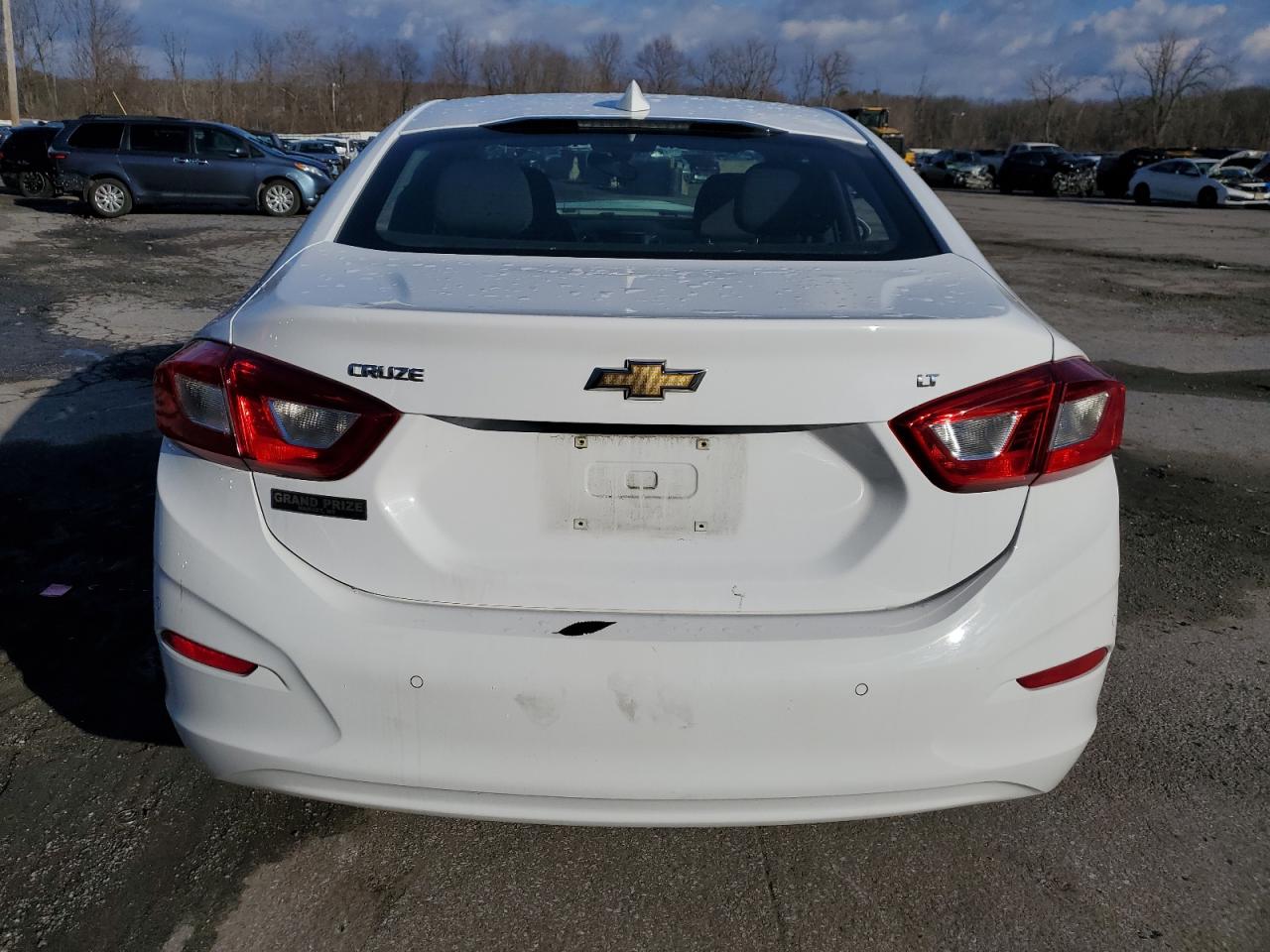 VIN 1G1BE5SM4K7112360 2019 CHEVROLET CRUZE no.6