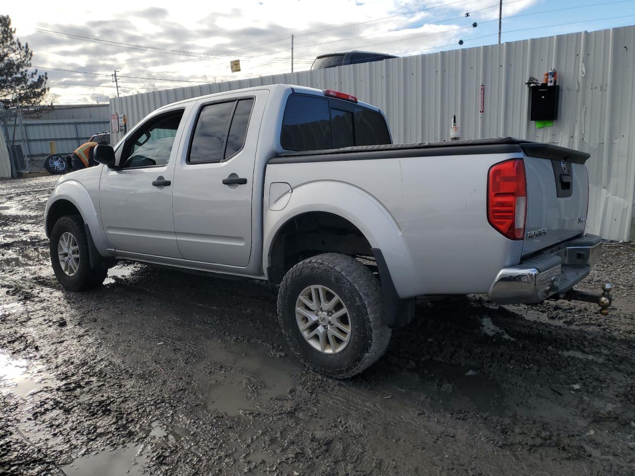 1N6AD0EV6GN734536 2016 NISSAN NAVARA - Image 2