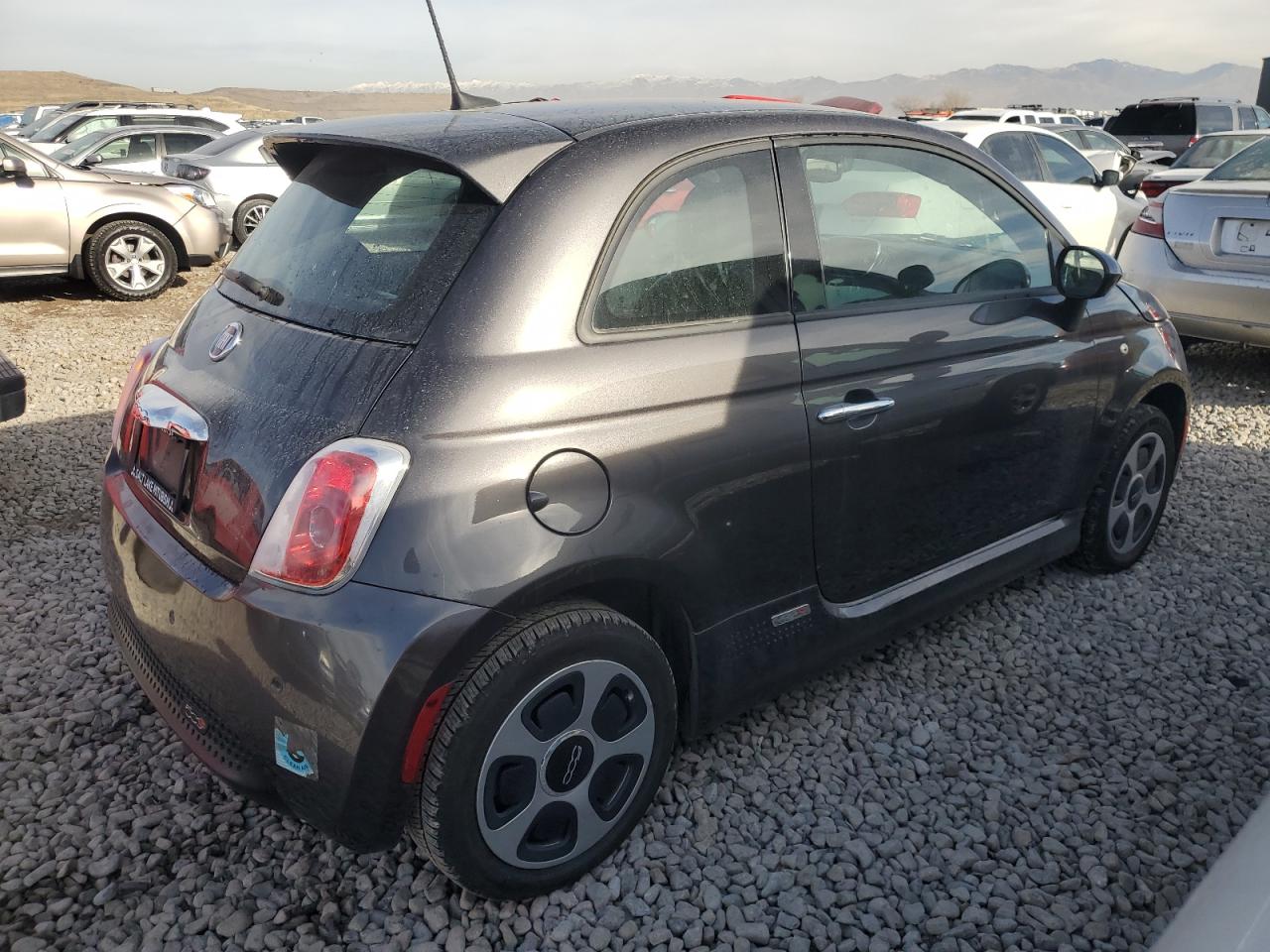 VIN 3C3CFFGE6HT699377 2017 FIAT 500 no.3