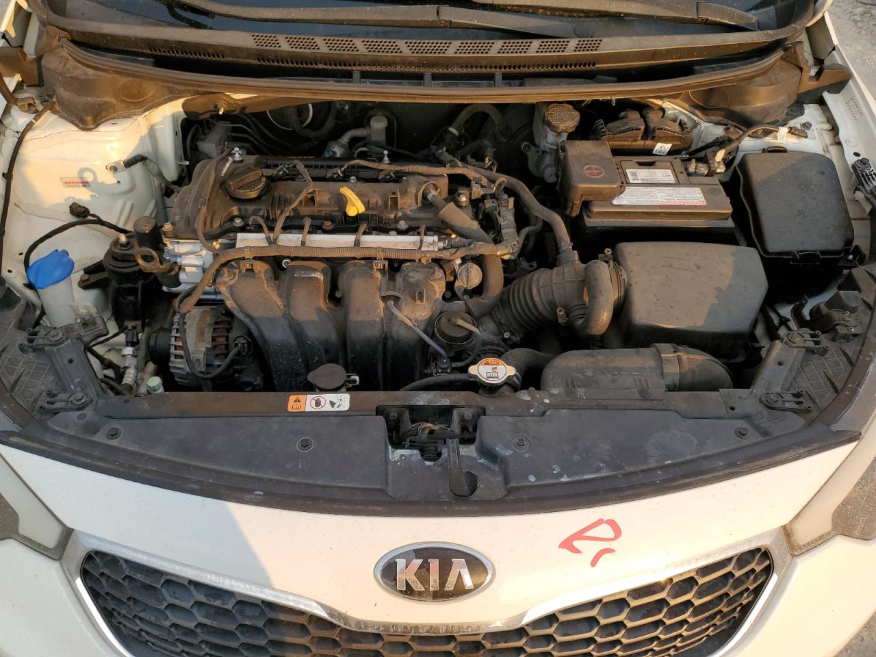 VIN KNAFK4A62G5605856 2016 KIA FORTE no.11