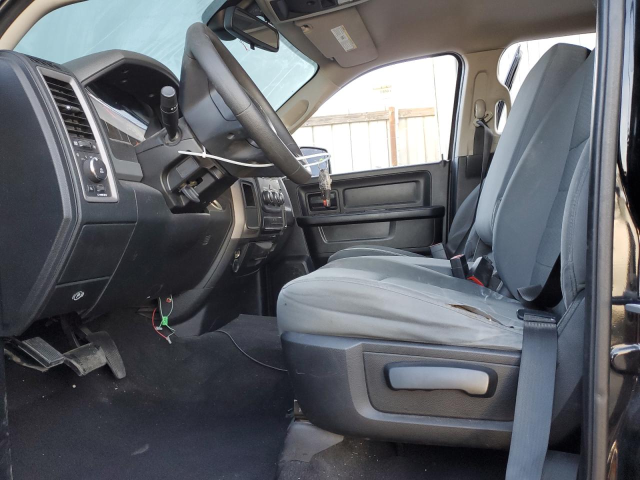 2014 RAM 1500 - Image 7