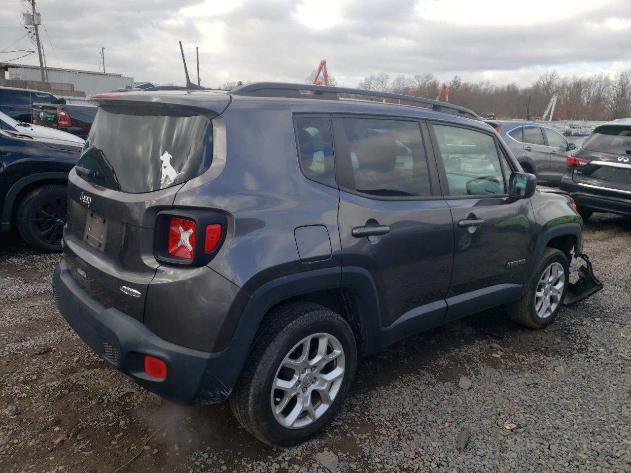 VIN ZACCJBBB1JPH17166 2018 JEEP RENEGADE no.3