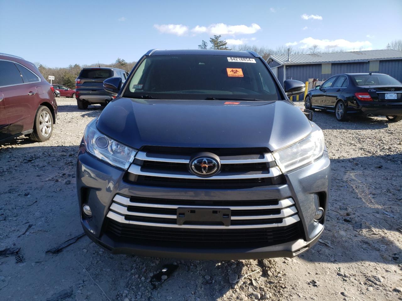 VIN 5TDJZRFH3JS868682 2018 TOYOTA HIGHLANDER no.5