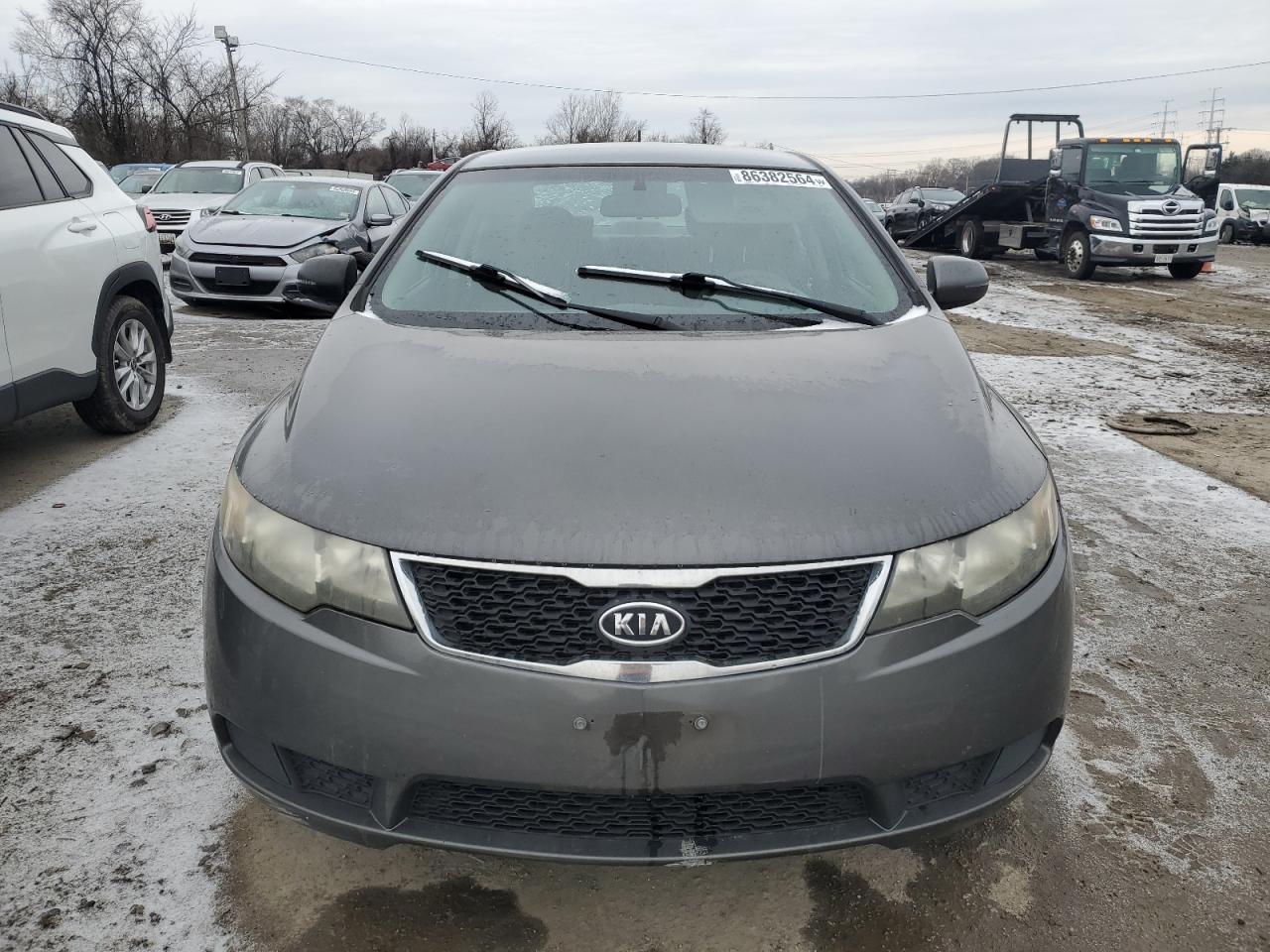 VIN KNAFU4A22D5727409 2013 KIA FORTE no.5