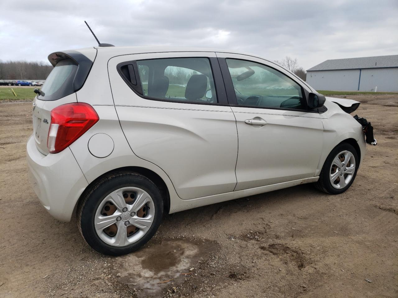 VIN KL8CB6SA2KC796308 2019 CHEVROLET SPARK no.3