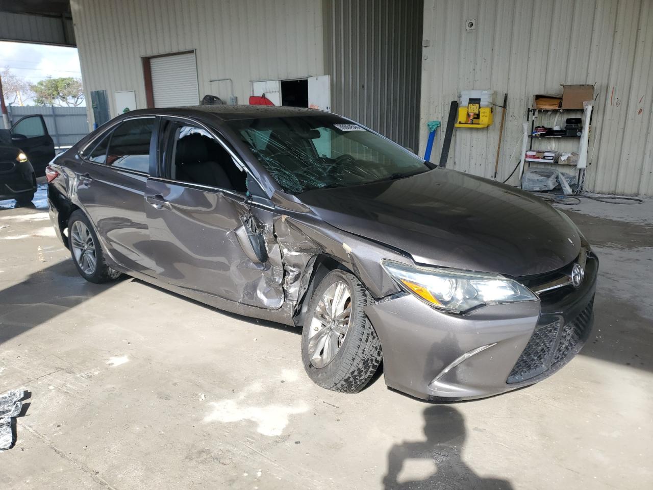 VIN 4T1BF1FK8GU230311 2016 TOYOTA CAMRY no.4