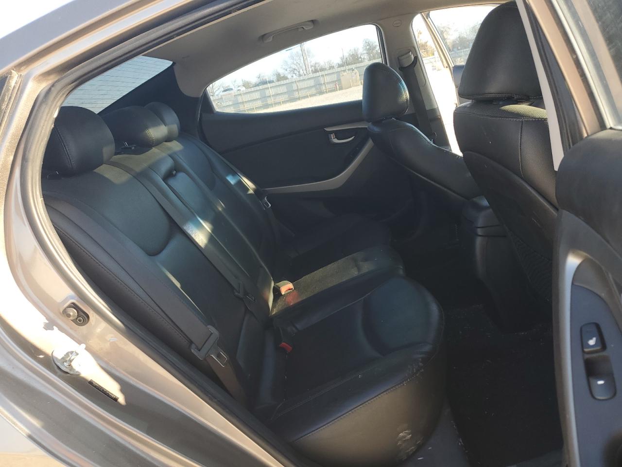 2014 Hyundai Elantra - Image 10