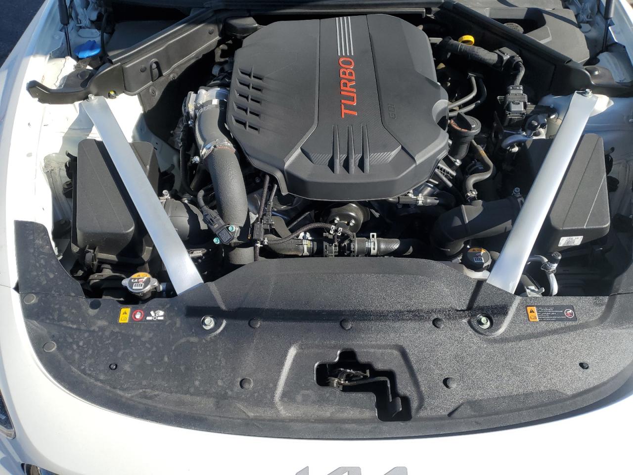 2022 Kia Stinger - Image 11