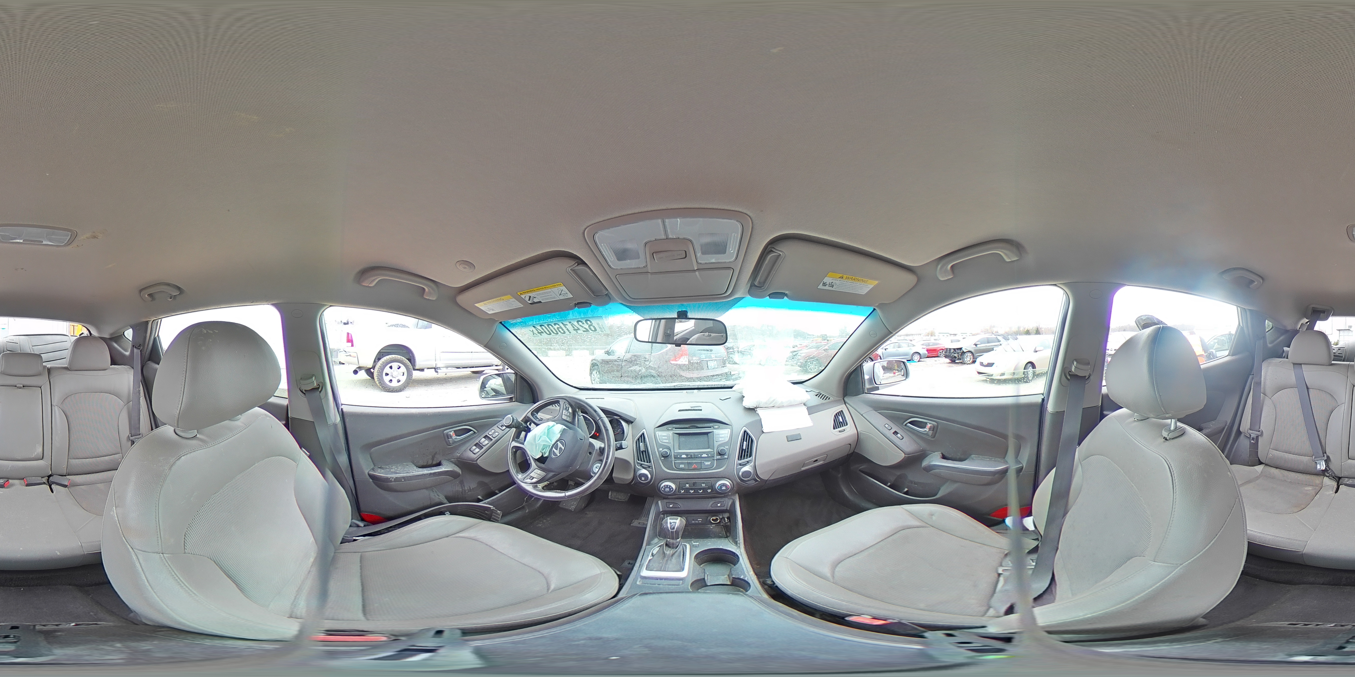 2015 Hyundai Tucson - Image 16