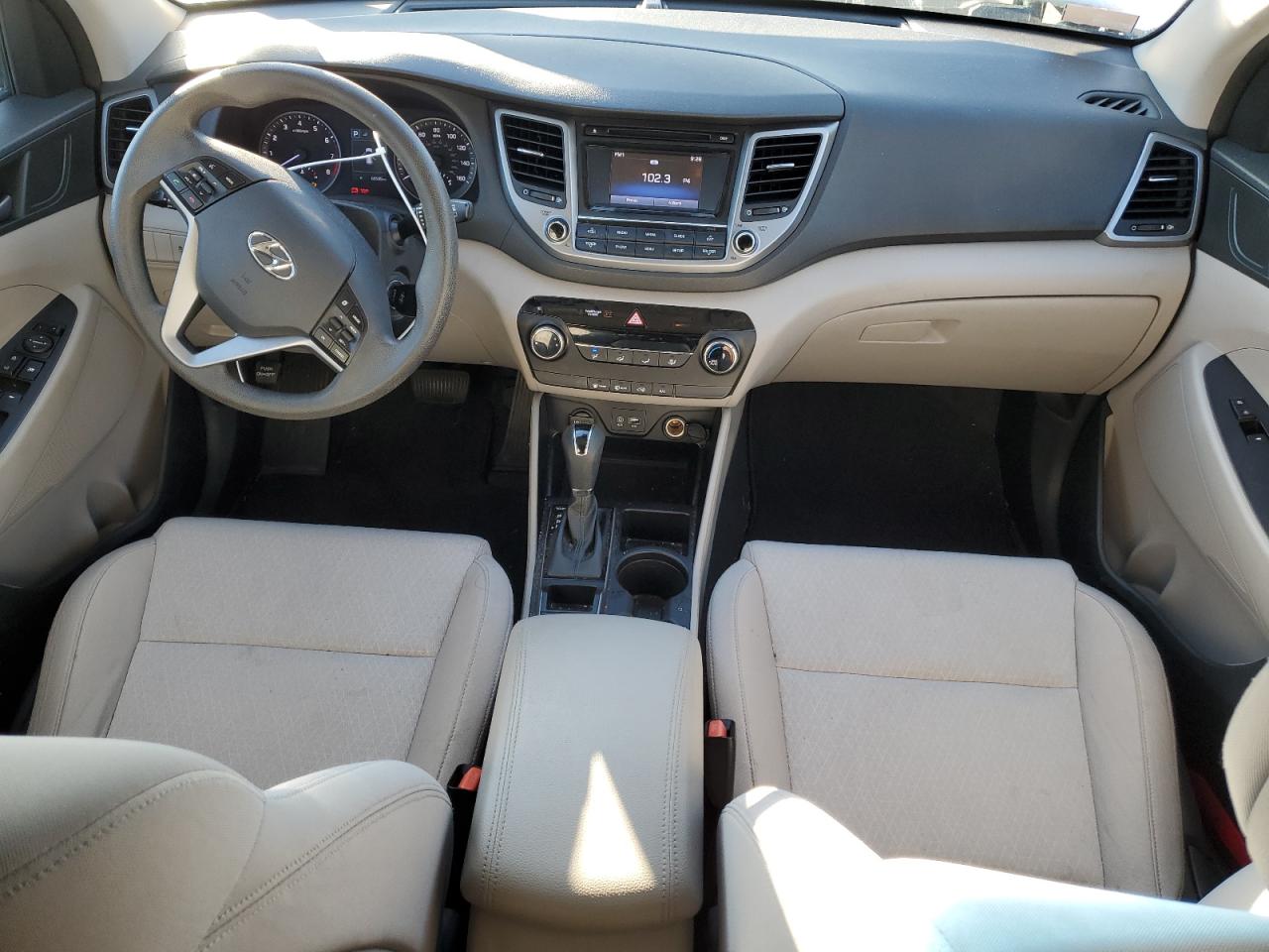 2017 Hyundai Tucson - Image 8