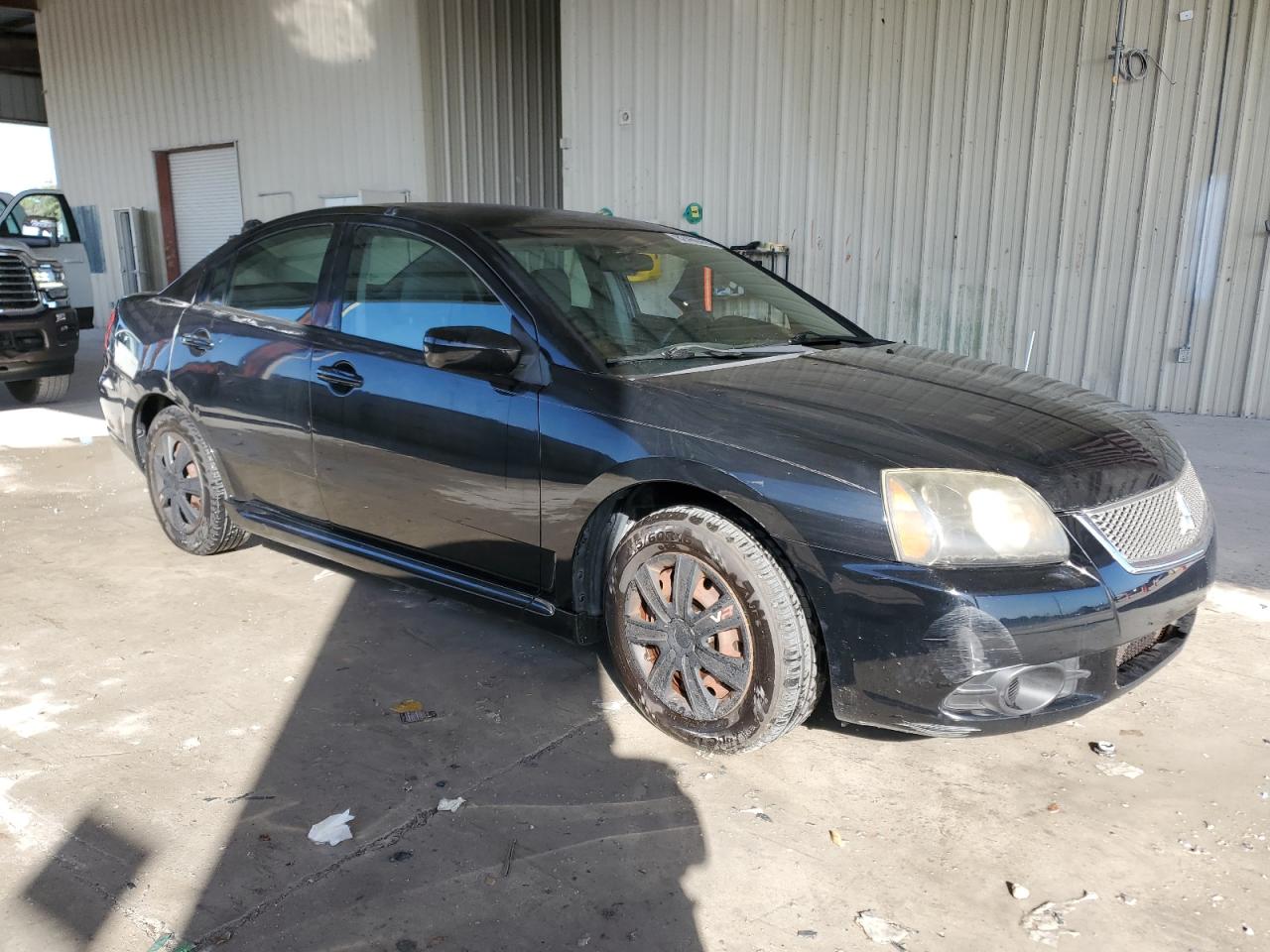 2010 Mitsubishi Galant - Image 4