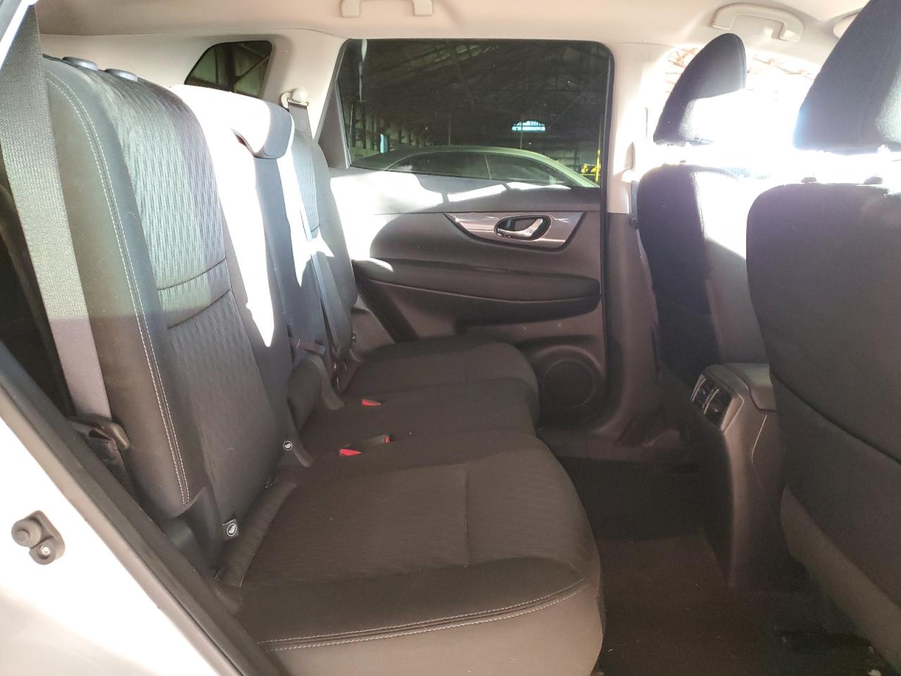 2020 Nissan Rogue - Image 11