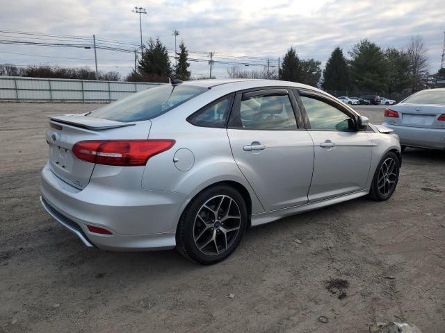 Sedans FORD FOCUS 2015 Silver