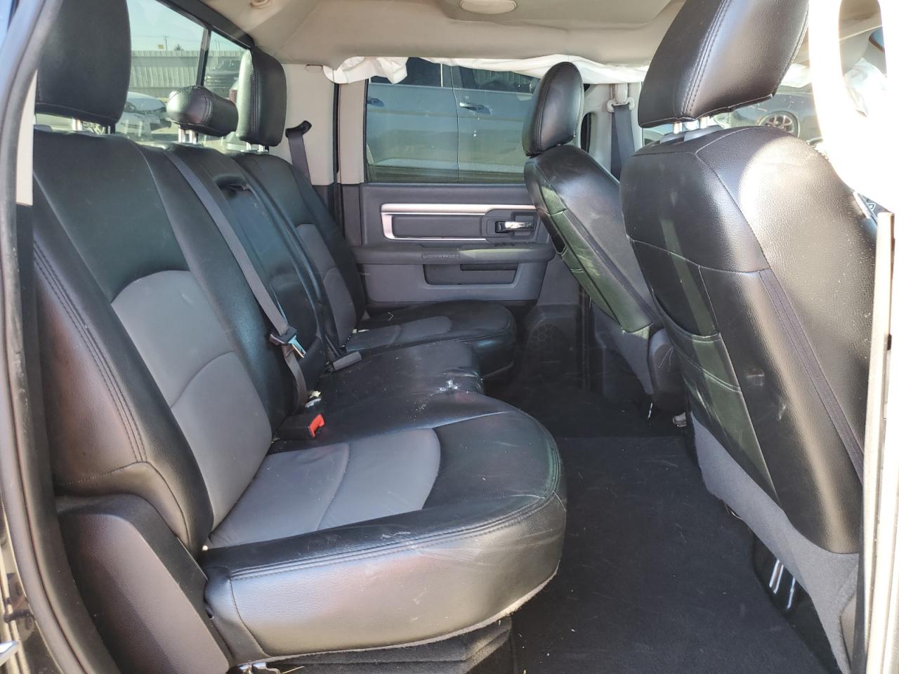 2016 RAM 1500 - Image 10