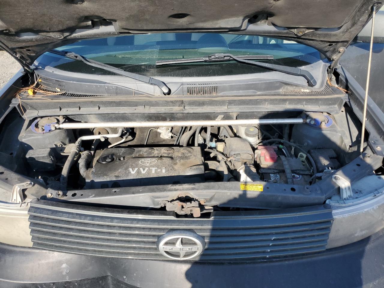 2005 Scion xB - Image 12