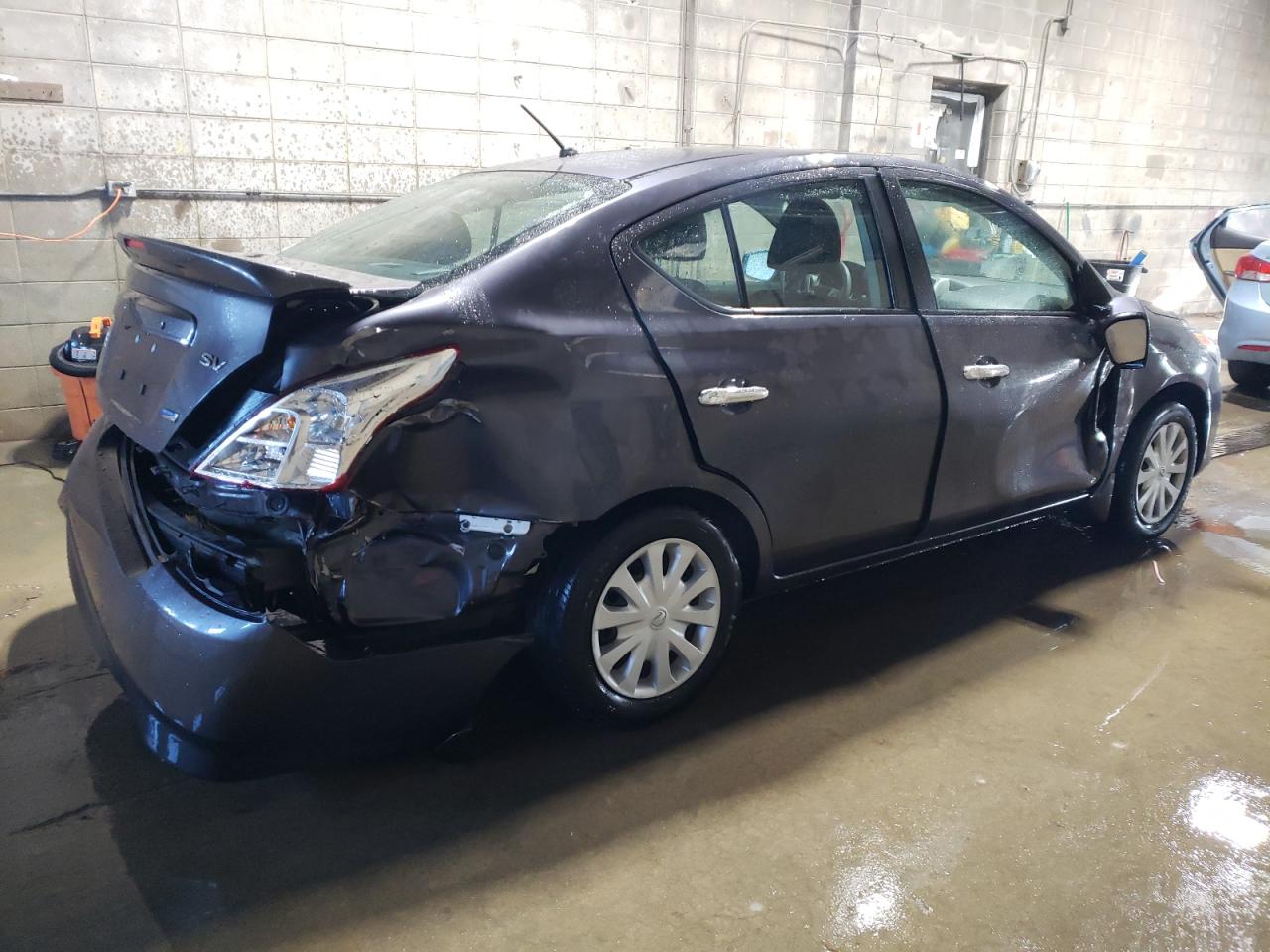 2015 Nissan Versa - Image 3