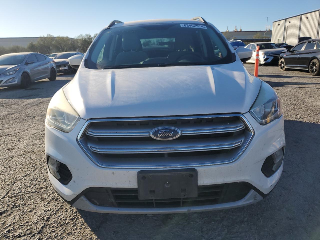 VIN 1FMCU9G9XHUE37000 2017 FORD ESCAPE no.5