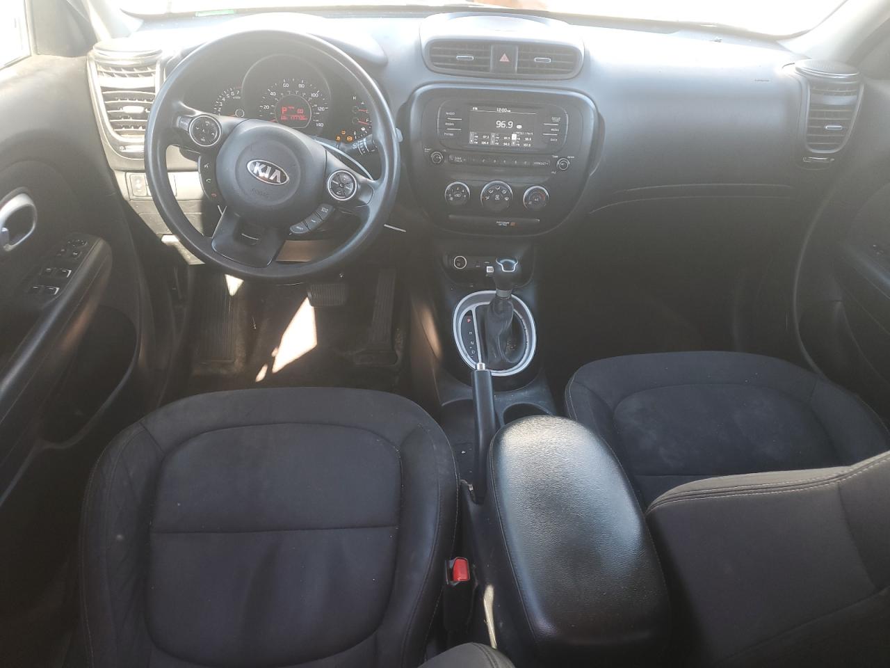 VIN KNDJN2A25J7521404 2018 KIA SOUL no.8