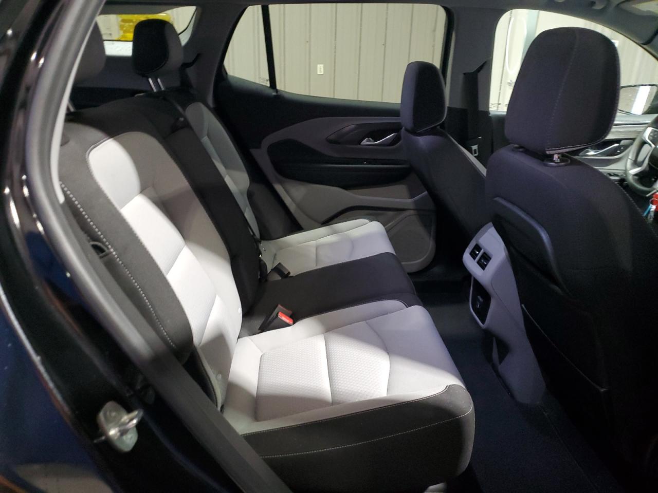 2022 GMC Terrain - Image 11