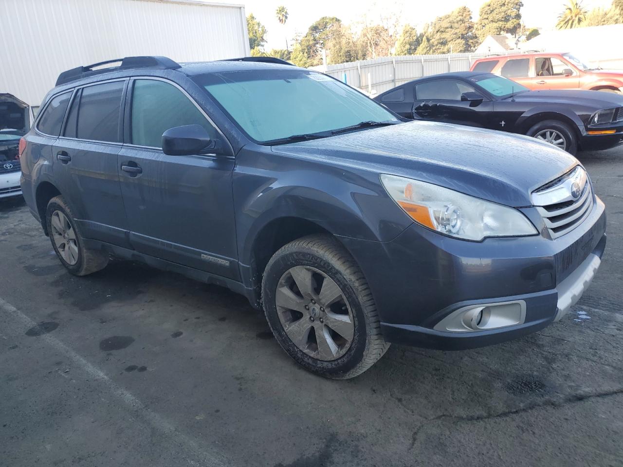 2011 Subaru Outback - Image 4