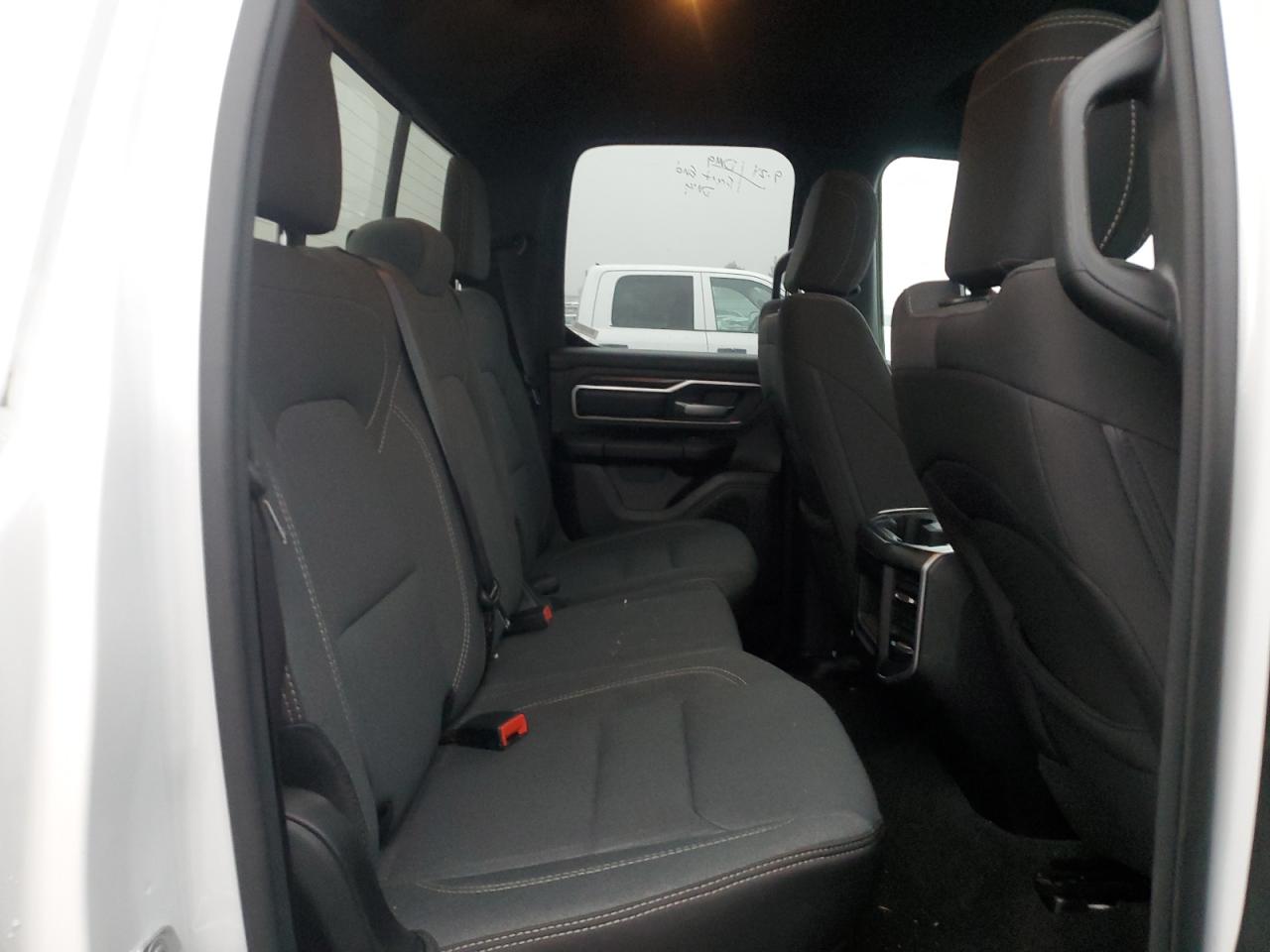 2022 RAM 1500 - Image 10