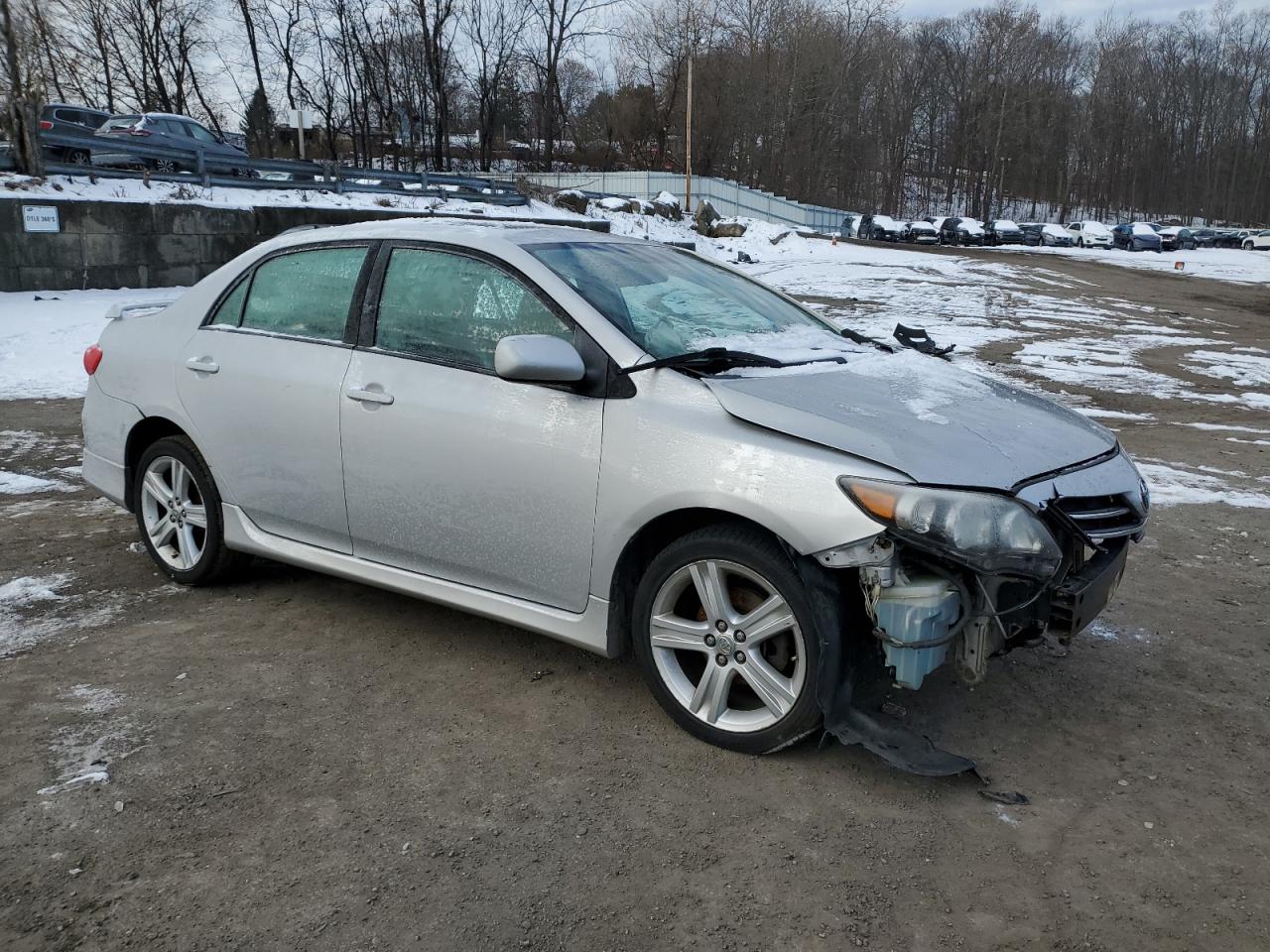 VIN 2T1BU4EE4DC999744 2013 TOYOTA COROLLA no.4