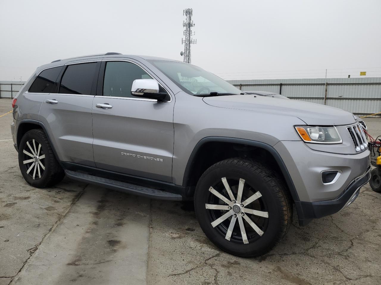 2015 Jeep Grand Cherokee - Image 4