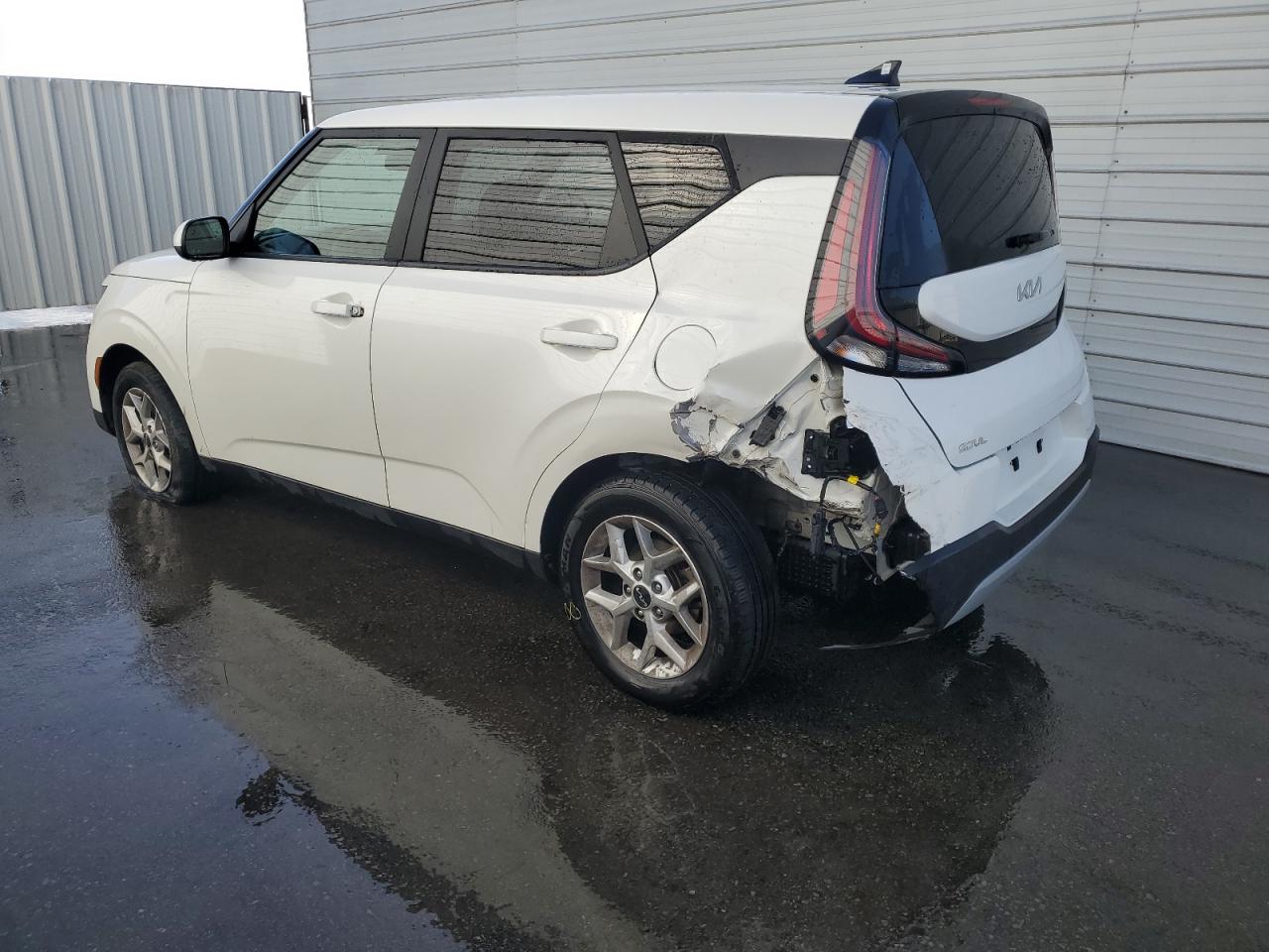 2023 Kia Soul - Image 2