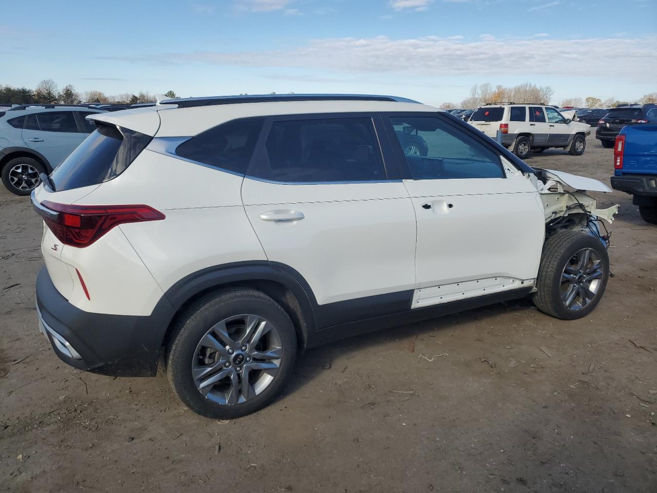 2021 Kia Seltos - Image 3